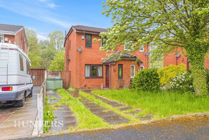 2 Bedroom Semi Detached House For Sale In Bottomfield Close, Oldham, OL1