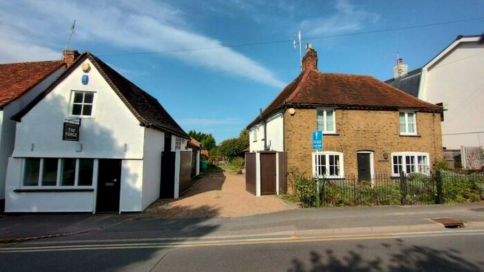 House For Sale In Harlow Road, Roydon, Essex, CM19