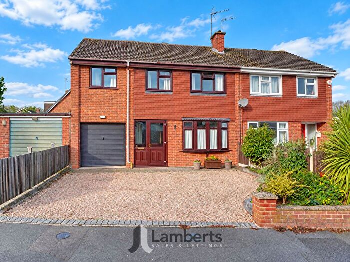 3 Bedroom Semi Detached House For Sale In St. Judes Avenue, Studley, B80