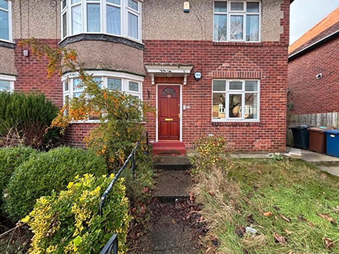 2 Bedroom Flat To Rent In Strathmore Road, Gosforth, Newcastle Upon Tyne, Tyne And Wear, NE3