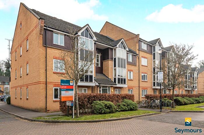 2 Bedroom Flat For Sale In Faraday Road, Guildford, Surrey, GU1