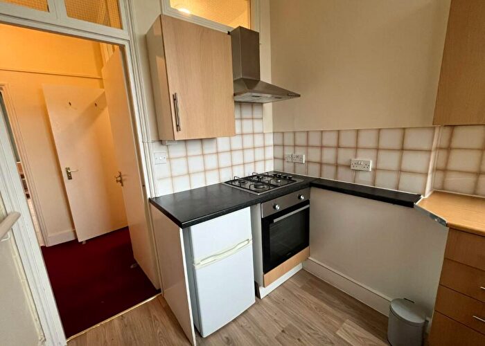 1 Bedroom Flat To Rent In Wightman Road, Hornsey, London, N4