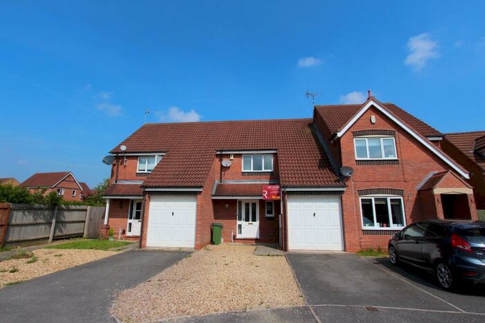 3 Bedroom Town House To Rent In Morris Close, Leicester, LE3