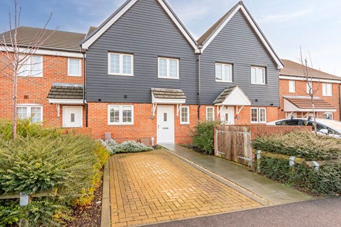 3 Bedroom Terraced House For Sale In Cyril Way, Chichester, PO19