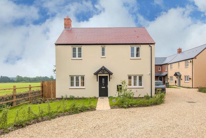 3 Bedroom Flat To Rent In Heyford Park, Camp Road, Upper Heyford, Bicester, OX25