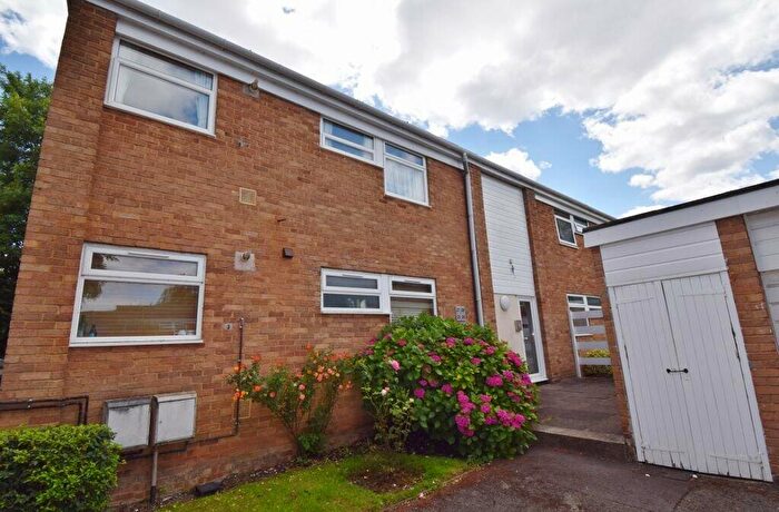2 Bedroom Apartment To Rent In Moss Lane, Pinner, HA5
