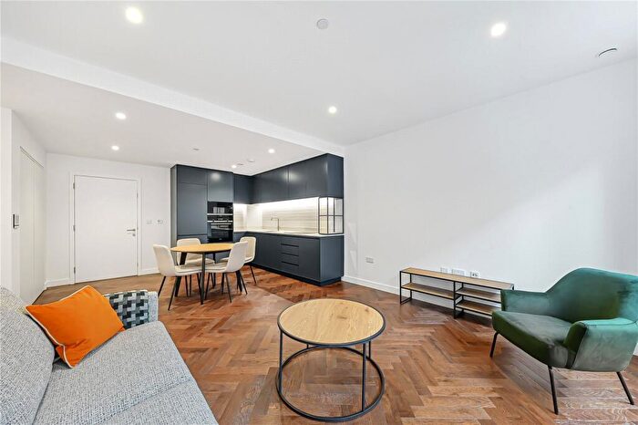 2 Bedroom Apartment To Rent In Ribbon Lane, London, NW2