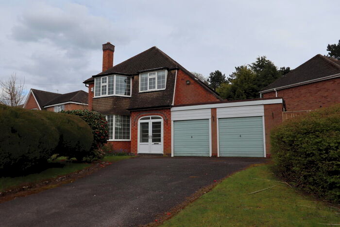 3 Bedroom Detached House To Rent In Bryanston Road, Solihull, B91