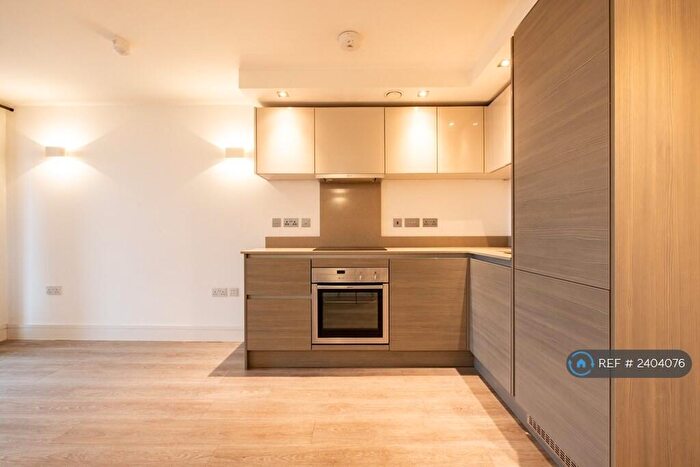 1 Bedroom Flat To Rent In Premier House, Edgware, HA8