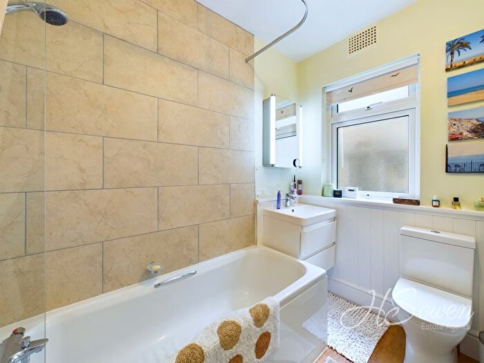 2 Bedroom Flat For Sale In Middle Lincombe Road, Torquay, TQ1