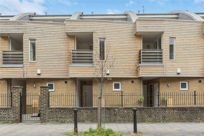 3 Bedroom Terraced House To Rent In Woodbridge Street, London, EC1R