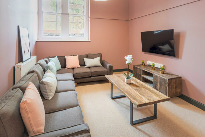 7 Bedroom Block Of Apartments To Rent In Flat B Bishop Blackall School, Exeter, EX4