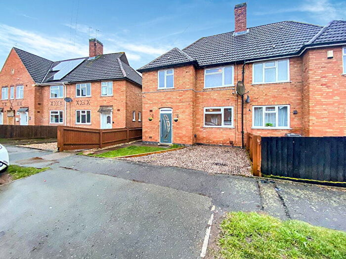 3 Bedroom Semi Detached House For Sale In Valence Road, Leicester, LE3
