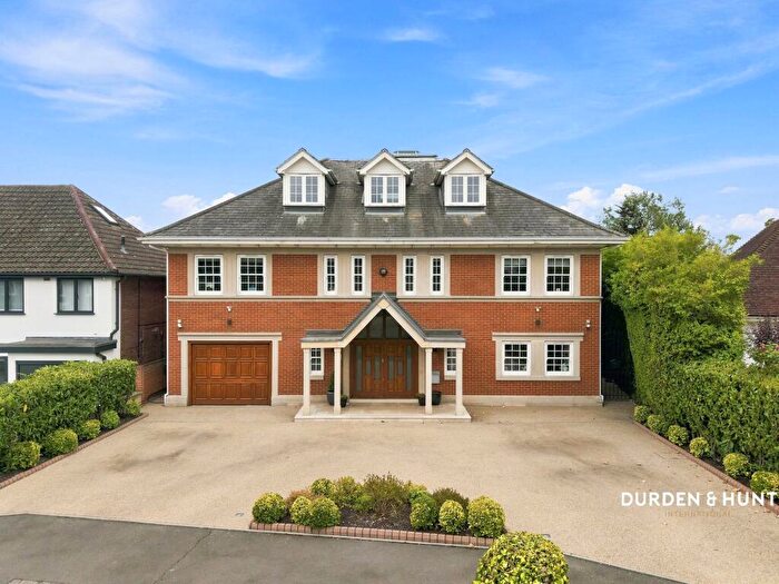 6 Bedroom Detached House For Sale In Parklands, Chigwell, IG7