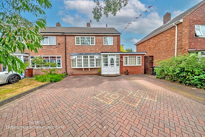 3 Bedroom Semi-detached House For Sale In Spring Lane, Shelfied, Walsall, West Midlands, WS4