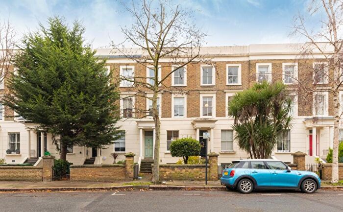 2 Bedroom Apartment To Rent In Cleveland Road, London, N1