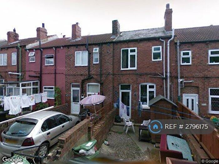 2 Bedroom Terraced House To Rent In New Street, Kippax, Leeds, LS25