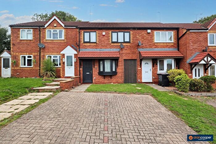 3 Bedroom Terraced House For Sale In The Hedgerows, Nuneaton, CV10