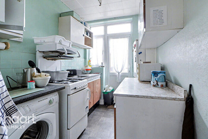 3 Bedroom Semi Detached House For Sale In Abbey Estate, HA0