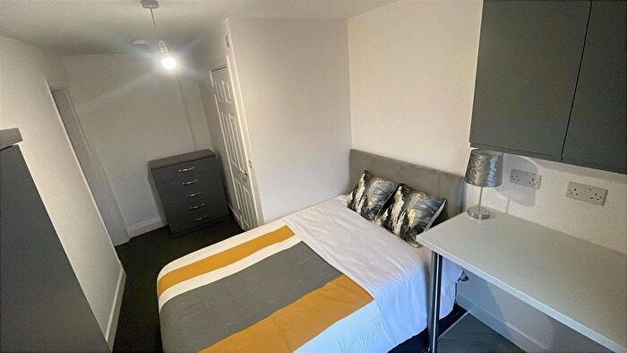 1 Bedroom Block Of Flats To Rent In Market Place, Mansfield, NG18