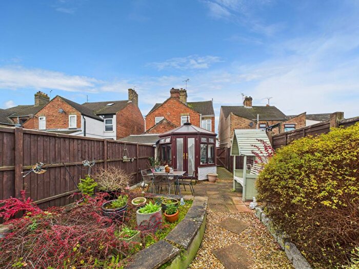 4 Bedroom Semi Detached House For Sale In Middletons Road, Yaxley, PE7