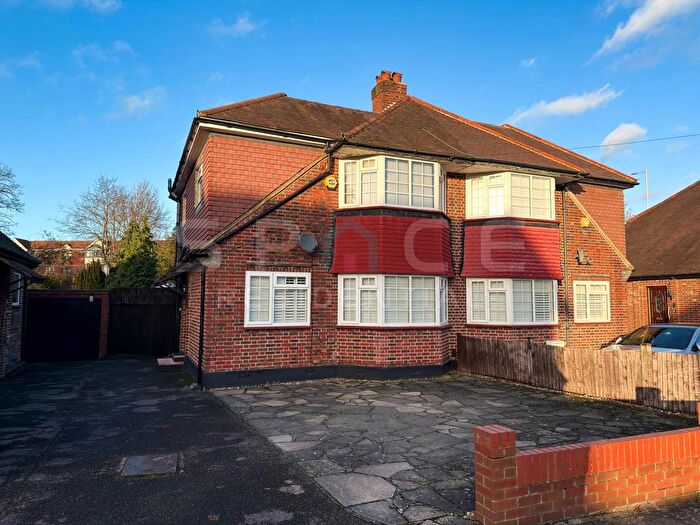 3 Bedroom Semi Detached House For Sale In Ranelagh Close, Edgware, HA8