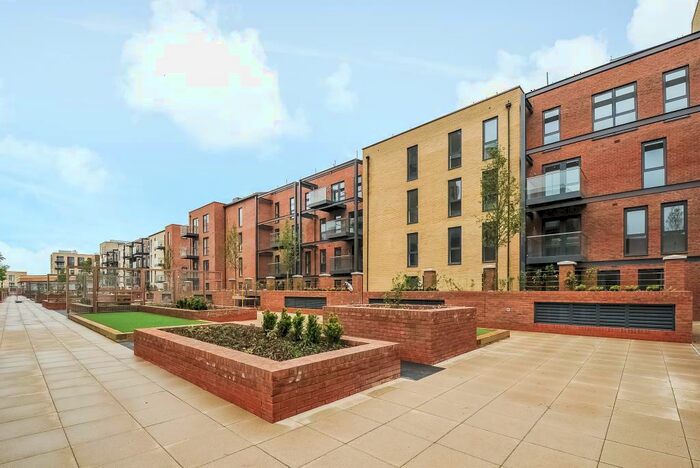 2 Bedroom Apartment To Rent In Edgware, Harrow, HA8