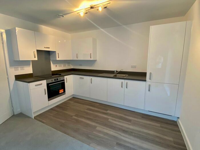 2 Bedroom Apartment To Rent In Godalming, GU7