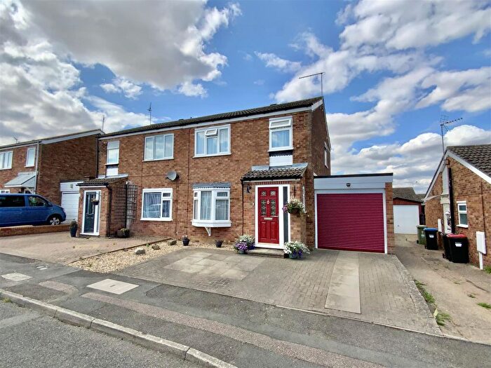 3 Bedroom Semi-Detached House For Sale In Mauduit Road, Hanslope, Milton Keynes, MK19
