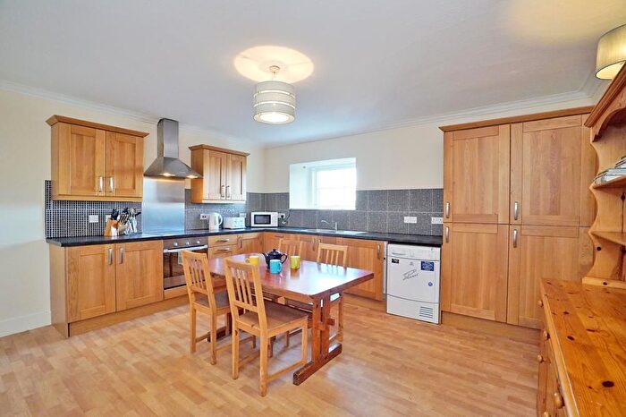 4 Bedroom Flat To Rent In King Street, Top Floor, AB24