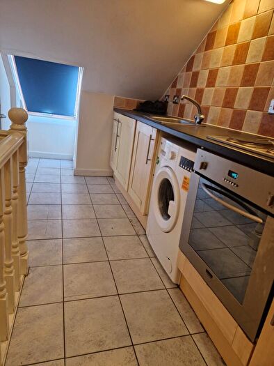 Studio To Rent In Flat, Park Street, Luton, LU1