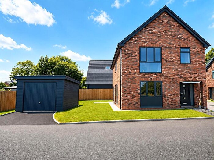 3 Bedroom House For Sale In Wellfield Gardens, Clehonger, Hereford, HR2