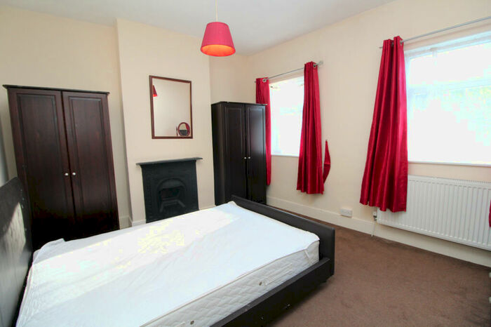 2 Bedroom Terraced House To Rent In Cambridge Road, Penge, SE20