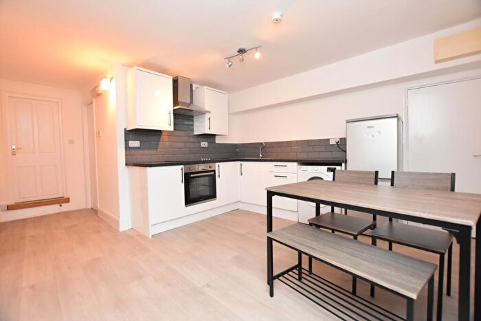 1 Bedroom Terraced House To Rent In Upper Belgrave Road, Garden Flat, Clifton, Bristol, BS8