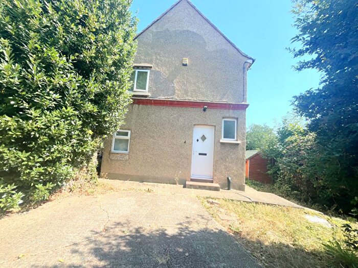 2 Bedroom Maisonette To Rent In Ditton Court Road, Westcliff-On-Sea, SS0