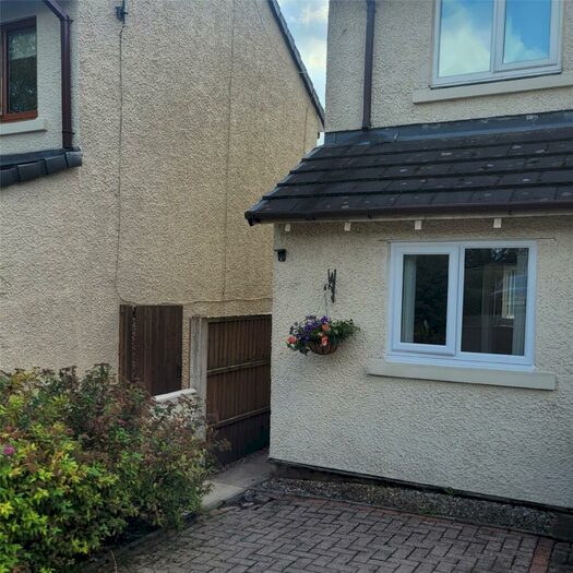 2 Bedroom Apartment To Rent In Chestnut Rise, Burnley, Lancashire, BB11