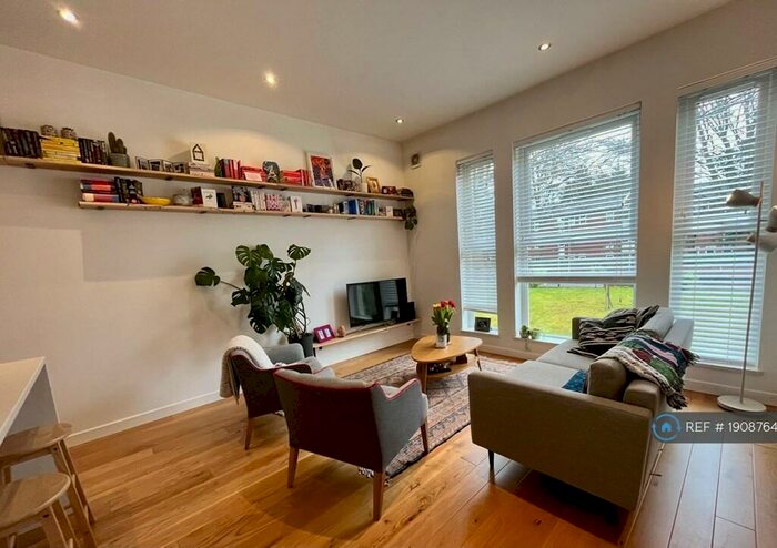 2 Bedroom Flat To Rent In Carlton Terrace, Manchester, M16