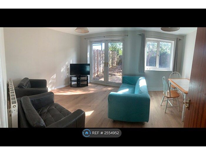 3 Bedroom Semi-Detached House To Rent In Powell Street, Stoke On Trent, ST1