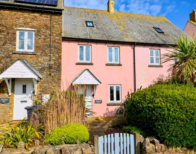 4 Bedroom Terraced House For Sale In Ferrymans View, Hillhead, Brixham, TQ5
