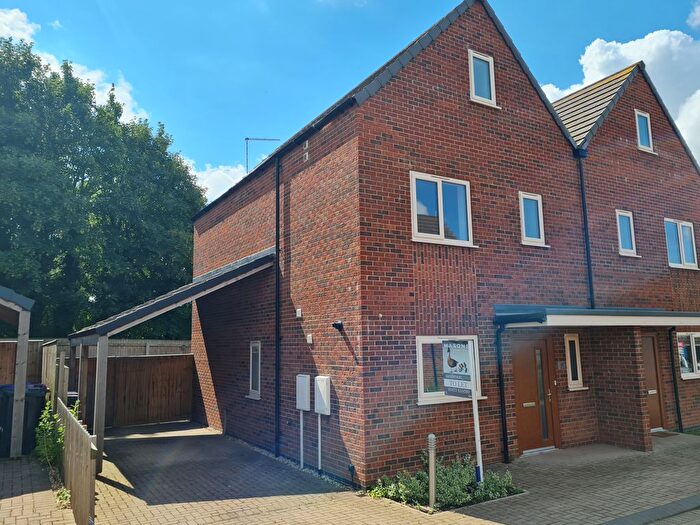 4 Bedroom Semi-Detached House To Rent In Millbrook, Caistor, LN7