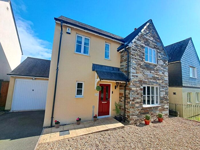 4 Bedroom Detached House For Sale In Boconnoc Avenue, Callington, Cornwall, PL17