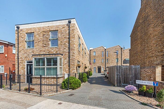 2 Bedroom Flat For Sale In Morshead Yard, Hampton, TW12