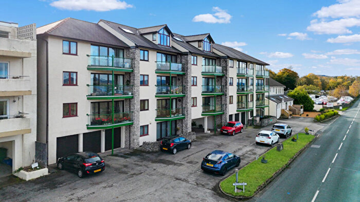 2 Bedroom Apartment For Sale In Herons Quay, Sandside, LA7