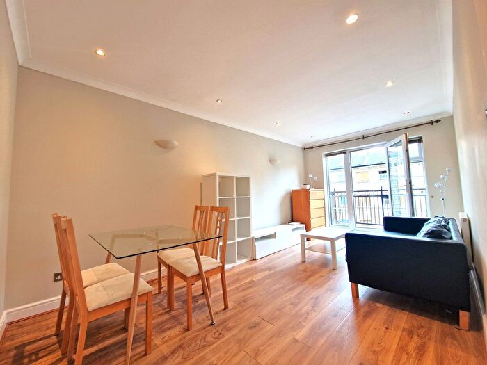 2 Bedroom Flat To Rent In Florin Court, Dock St, E1