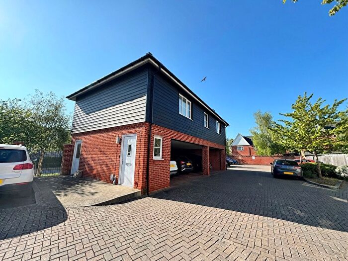 2 Bedroom Flat To Rent In Chenille Drive, High Wycombe, HP11