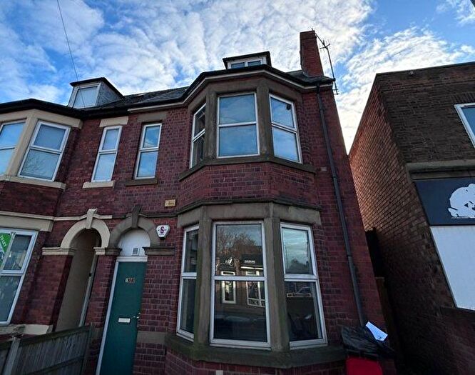 5 Bedroom Detached House To Rent In Queens Road, Beeston, Nottingham, Nottinghamshire, NG9