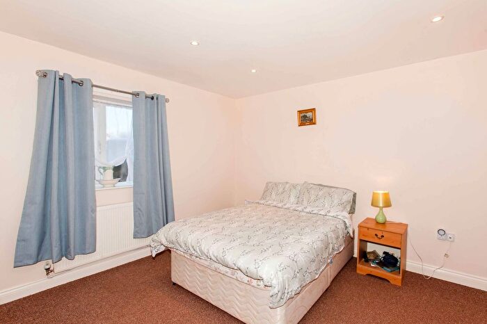 2 Bedroom Detached Bungalow For Sale In Romeley Crescent, Clowne, S43