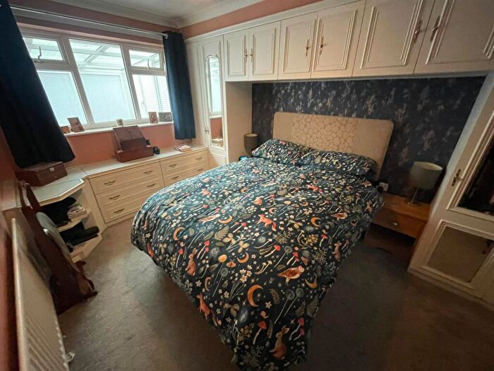 2 Bedroom Semi-Detached Bungalow For Sale In Colorado Grove, Darlington, DL1