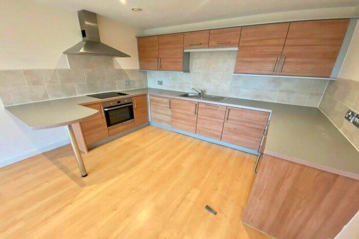 2 Bedroom Flat To Rent In Waterside Way, Wakefield, WF1