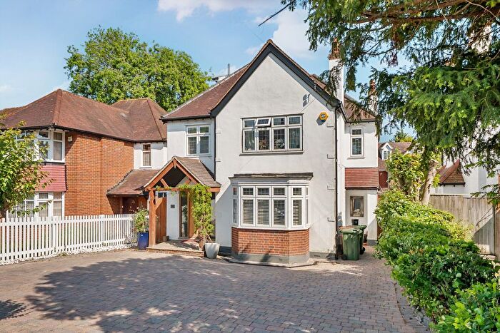 5 Bedroom Detached House For Sale In Sandy Lane South, Wallington, Surrey, SM6